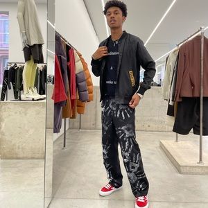 Meet your Posher, Neskin sebastien